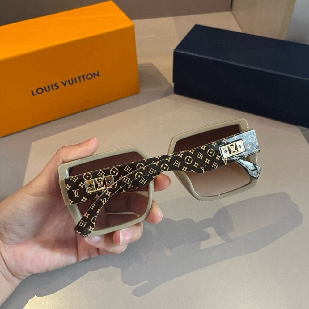 Louis Vuitton Square Sunglasses